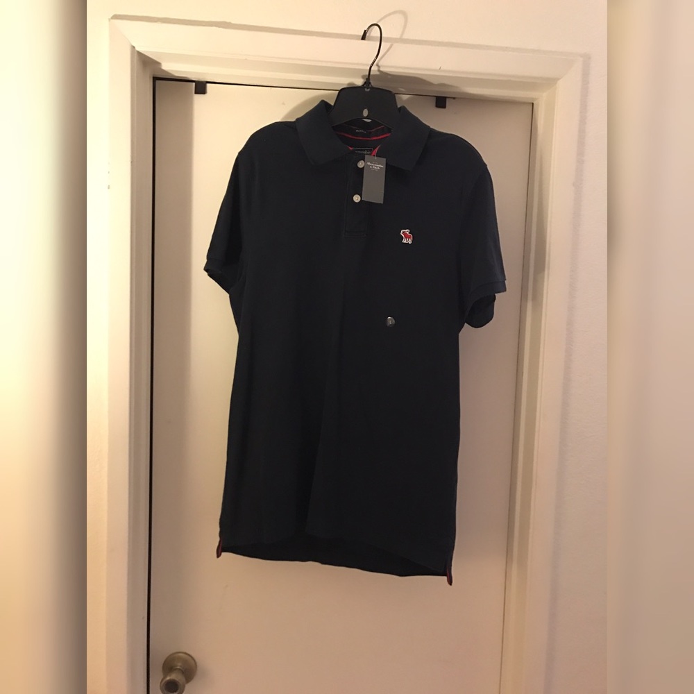 Brand new Abercrombie Mens top shirt size L